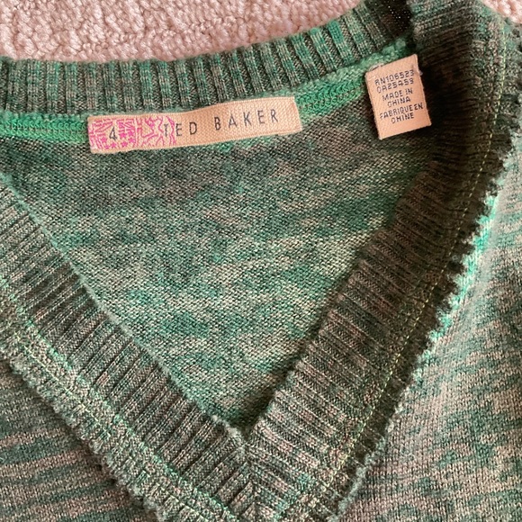 ✨💚 Vintage Y2K Ted Baker 100% Wool V-Neck Sweater Men Sz 4 S/M Forest Green - Picture 3 of 10